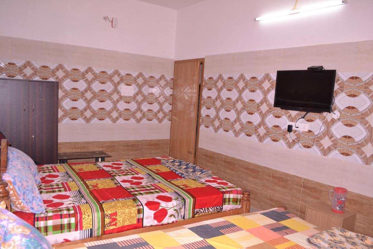 Yuga Guest House Kuttalam  Ngoại thất bức ảnh