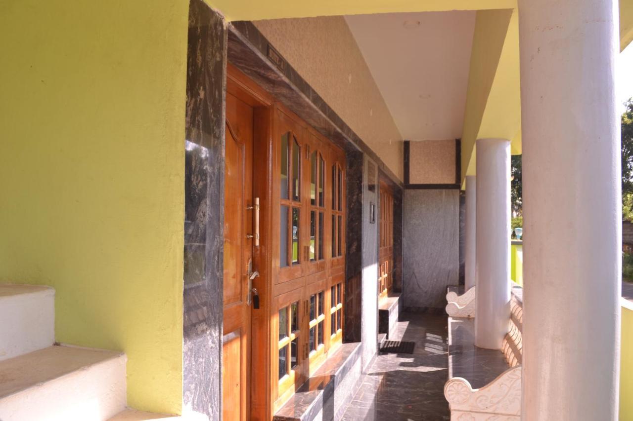 Yuga Guest House Kuttalam  Ngoại thất bức ảnh