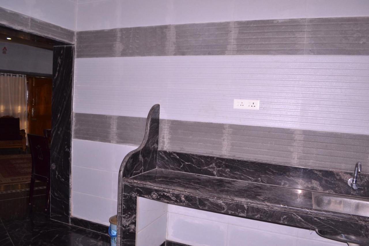 Yuga Guest House Kuttalam  Ngoại thất bức ảnh