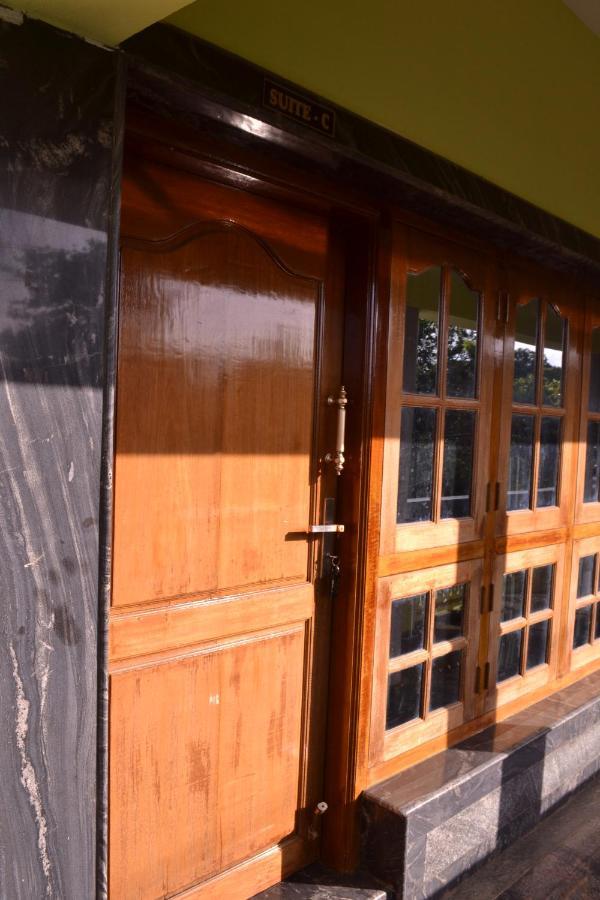 Yuga Guest House Kuttalam  Ngoại thất bức ảnh