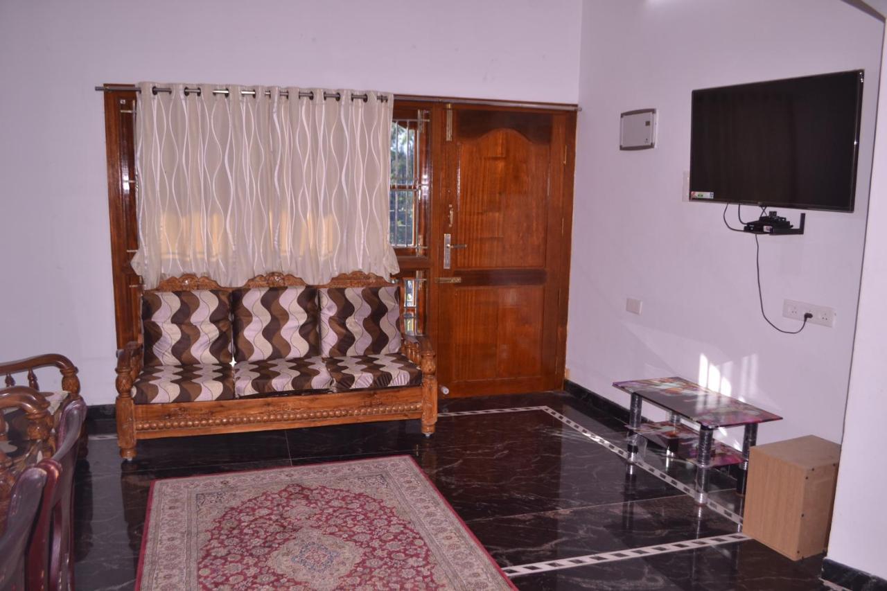 Yuga Guest House Kuttalam  Ngoại thất bức ảnh