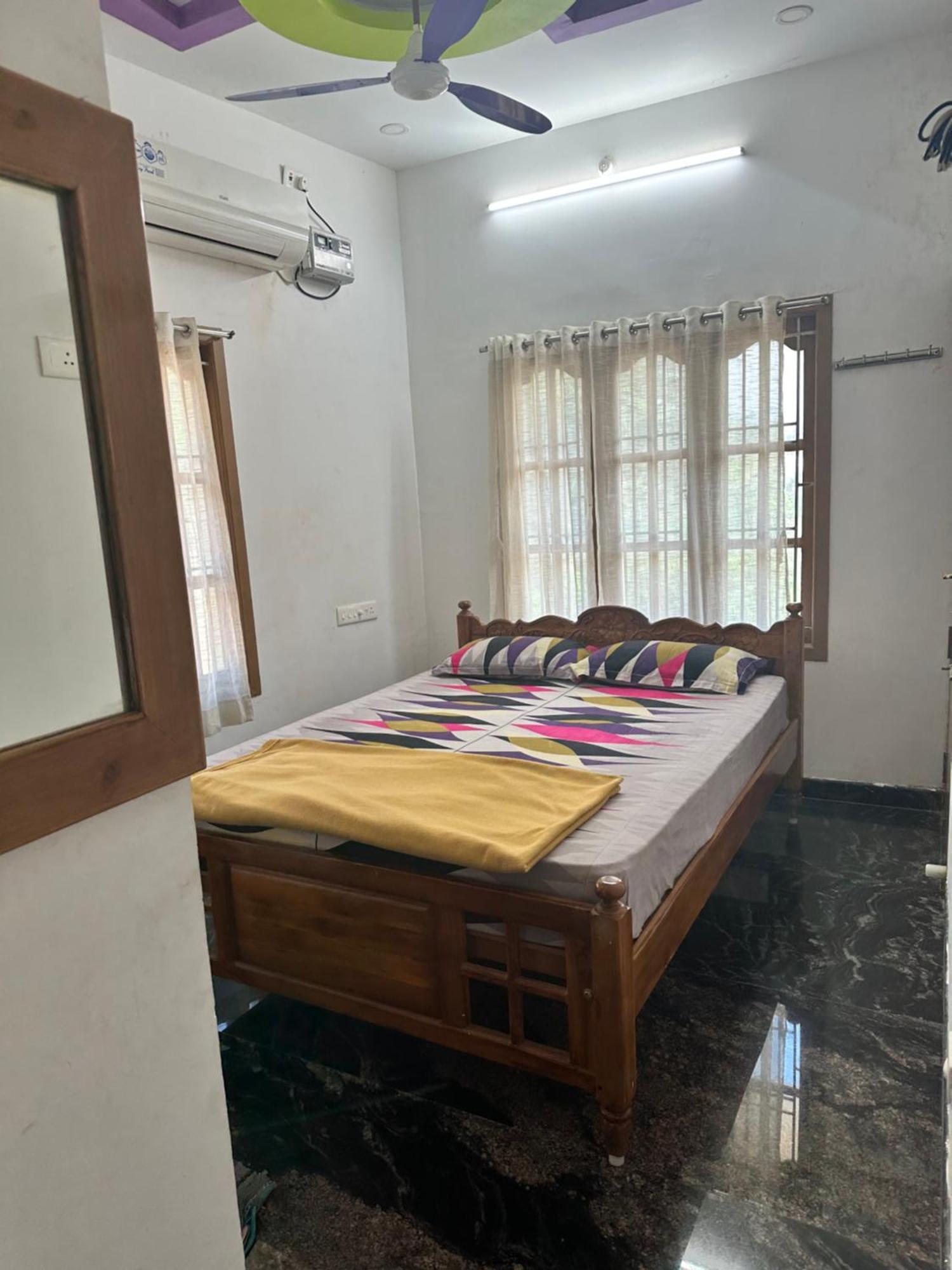 Yuga Guest House Kuttalam  Ngoại thất bức ảnh